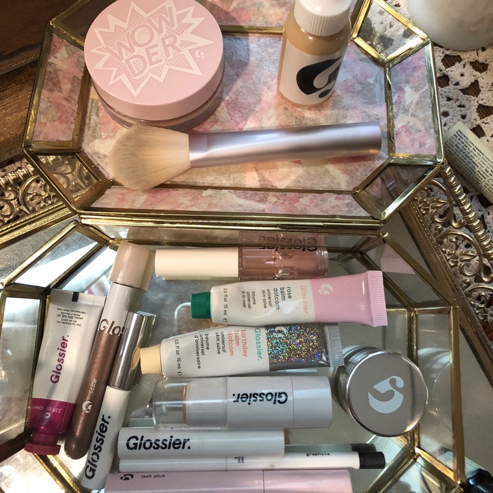 Glossier makeup lot